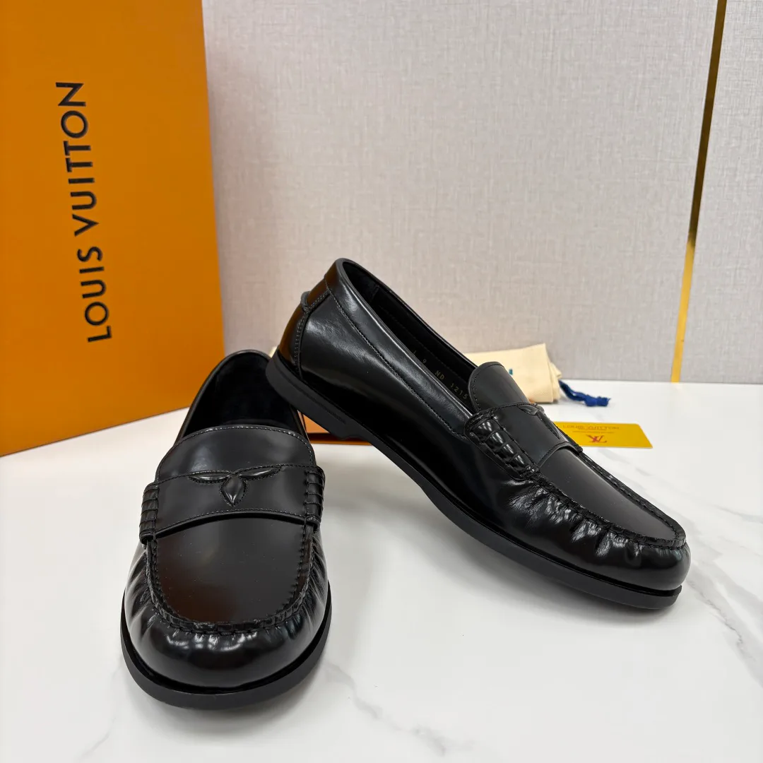 Men's Loafers And Dress Shoes LOUIS VUITTON 17715950