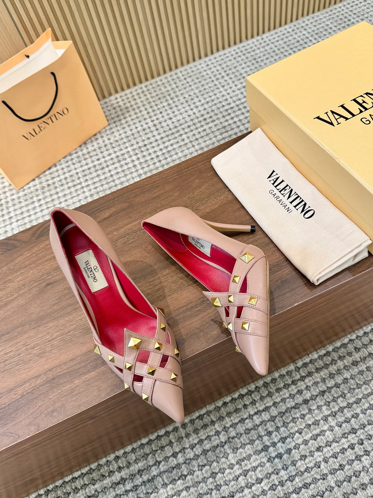 Women's Heels VALENTINO 17411476