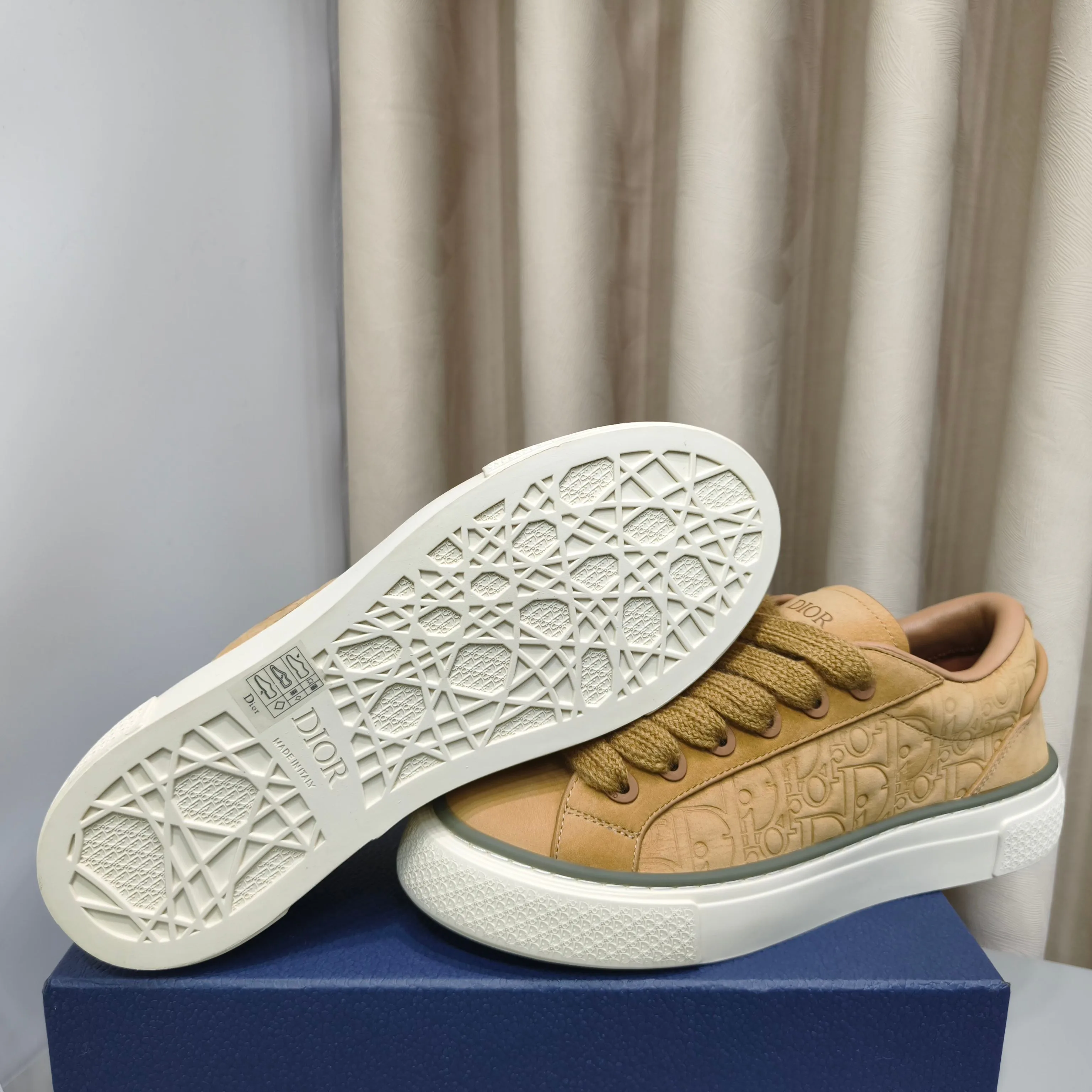 Women's Sneakers CHRISTIAN DIOR 17988867