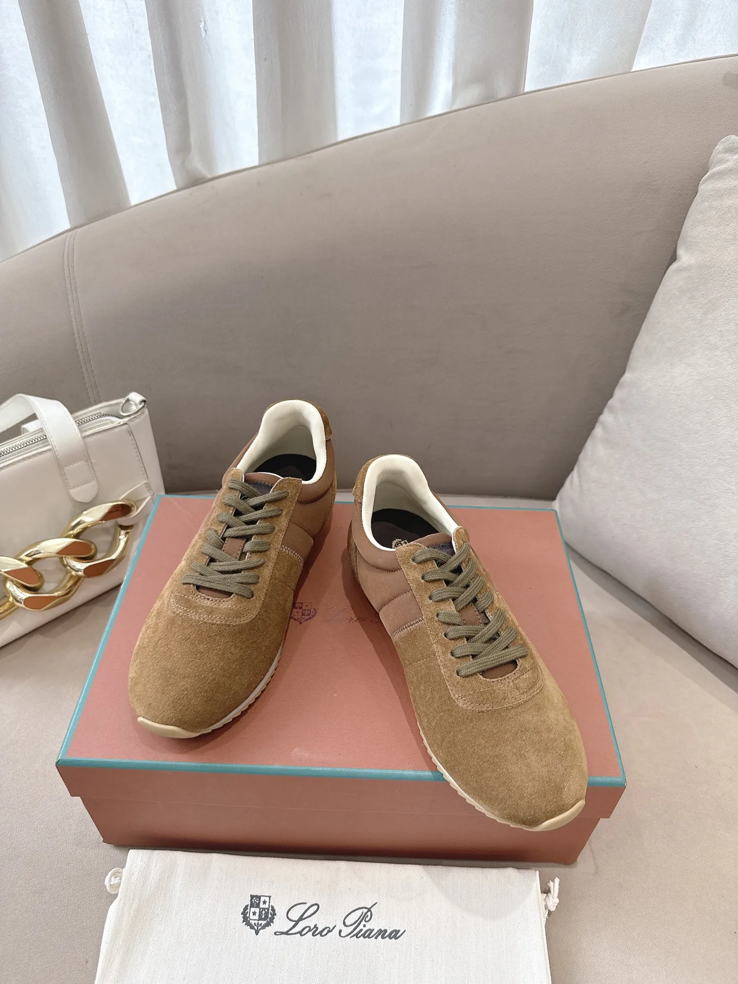 Women's Sneakers LORO PIANA 17803507