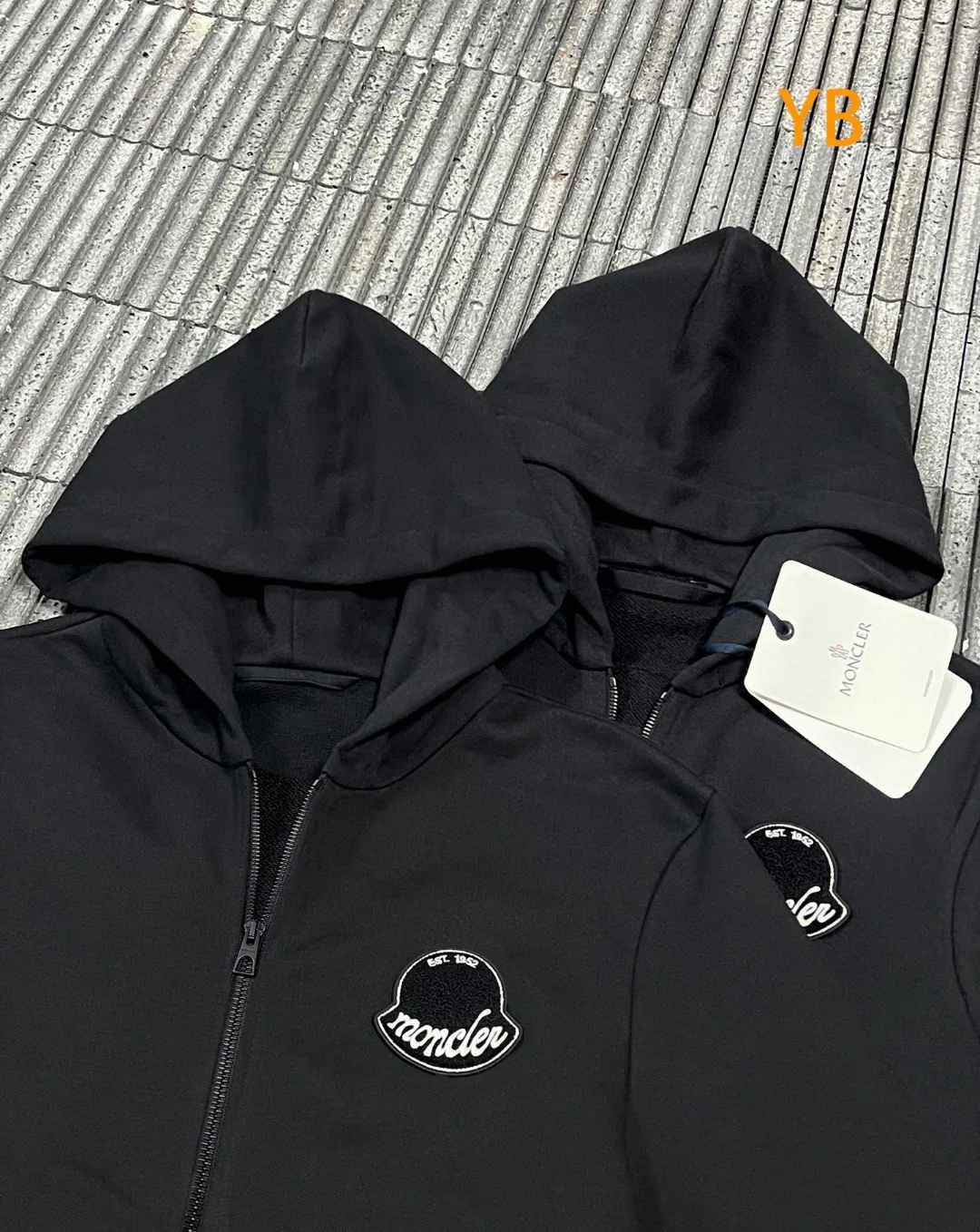 Men's Sweatshirts And Hoodies MONCLER 17571999