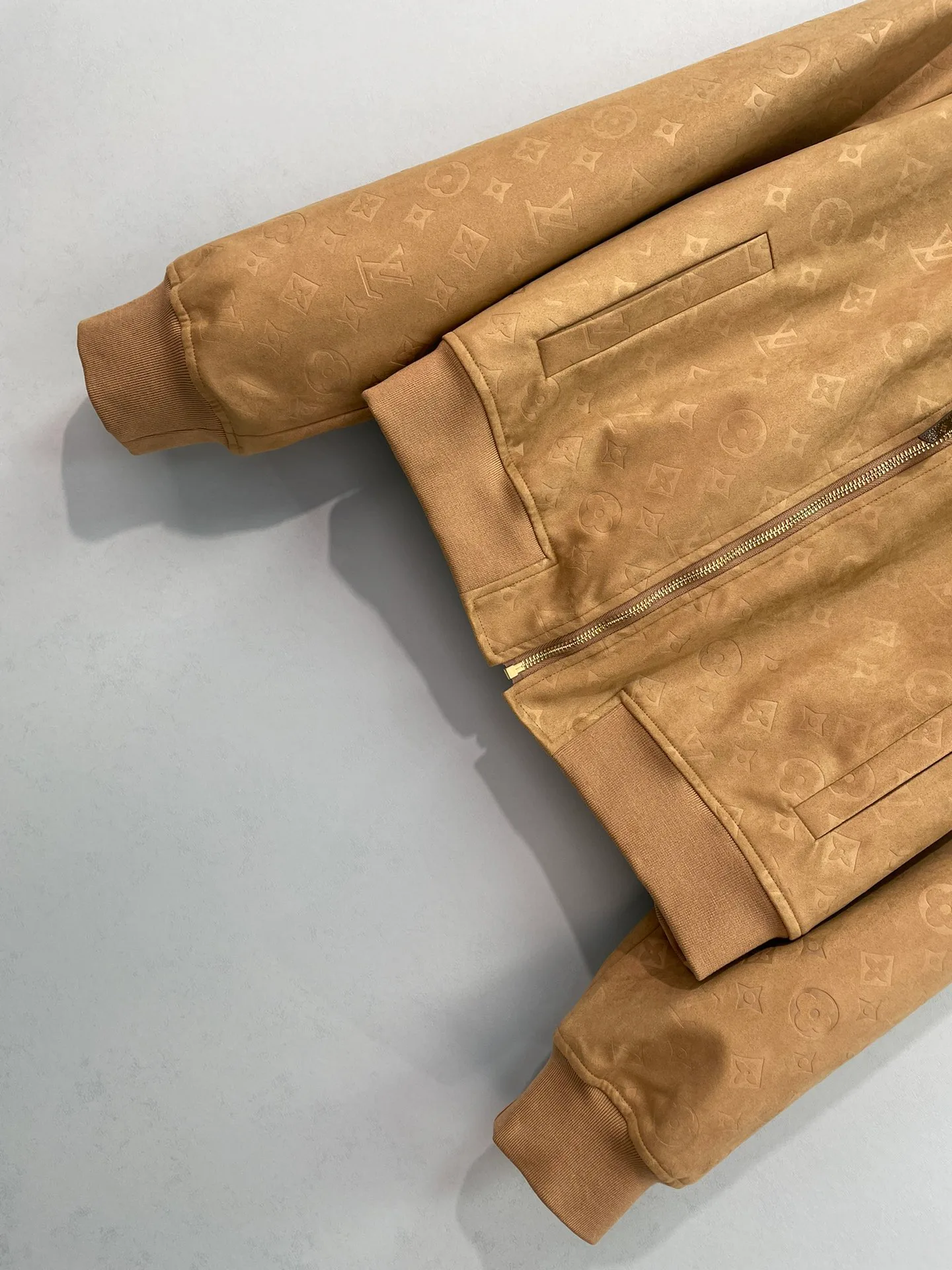 Women's Jackets And Down Jackets LOUIS VUITTON 17943352