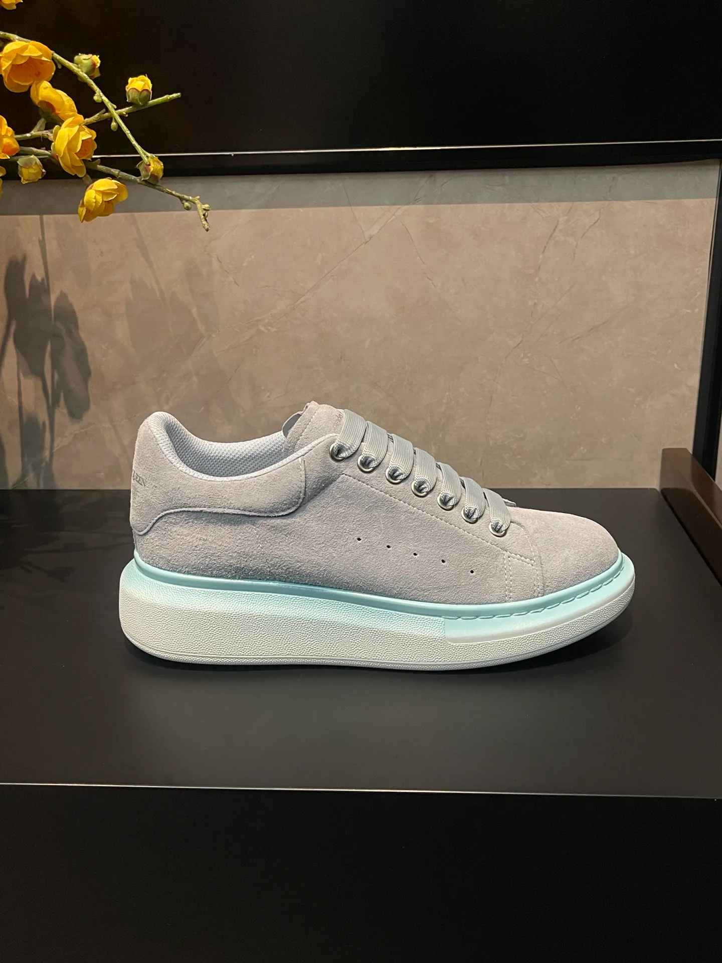 Women's Sneakers ALEXANDER MCQUEEN 17827924