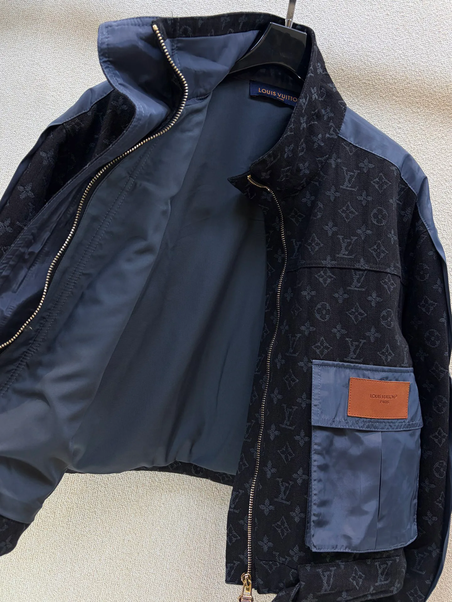 Women's Jackets And Down Jackets LOUIS VUITTON 18408056