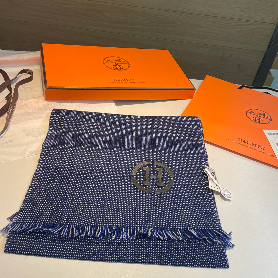 Scarves HERMES 18003472