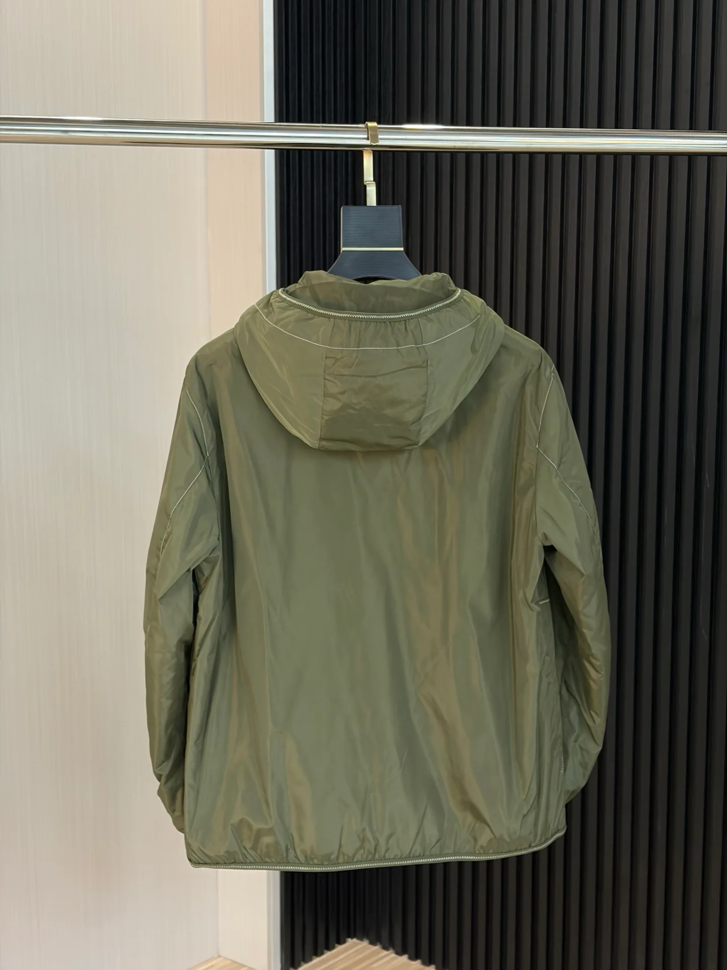 Men's Jackets And Down Jackets MONCLER 18218447