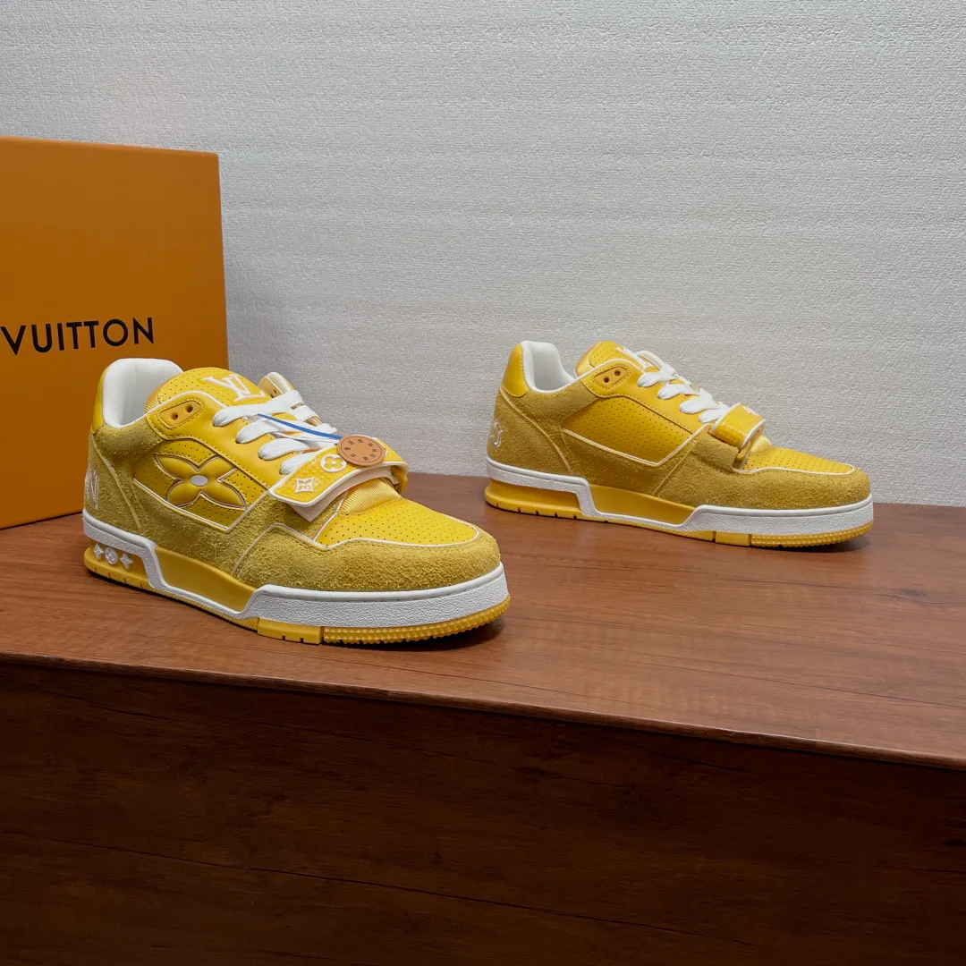 Кроссовки Женские Louis Vuitton 18580856