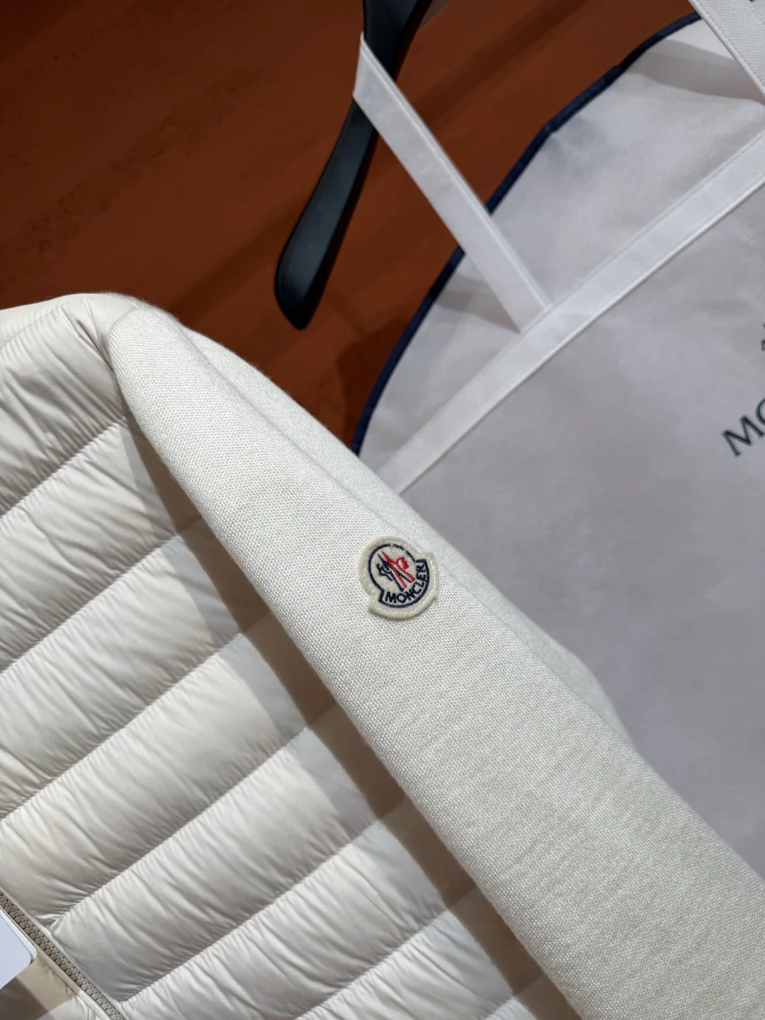 Women's Jackets And Down Jackets MONCLER 18436264
