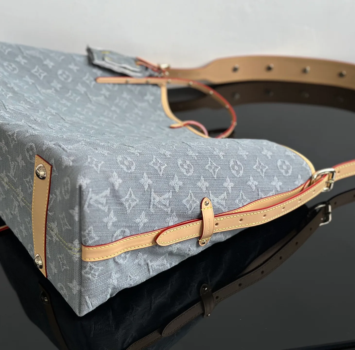 Women's Classic Handbags LOUIS VUITTON 18376402