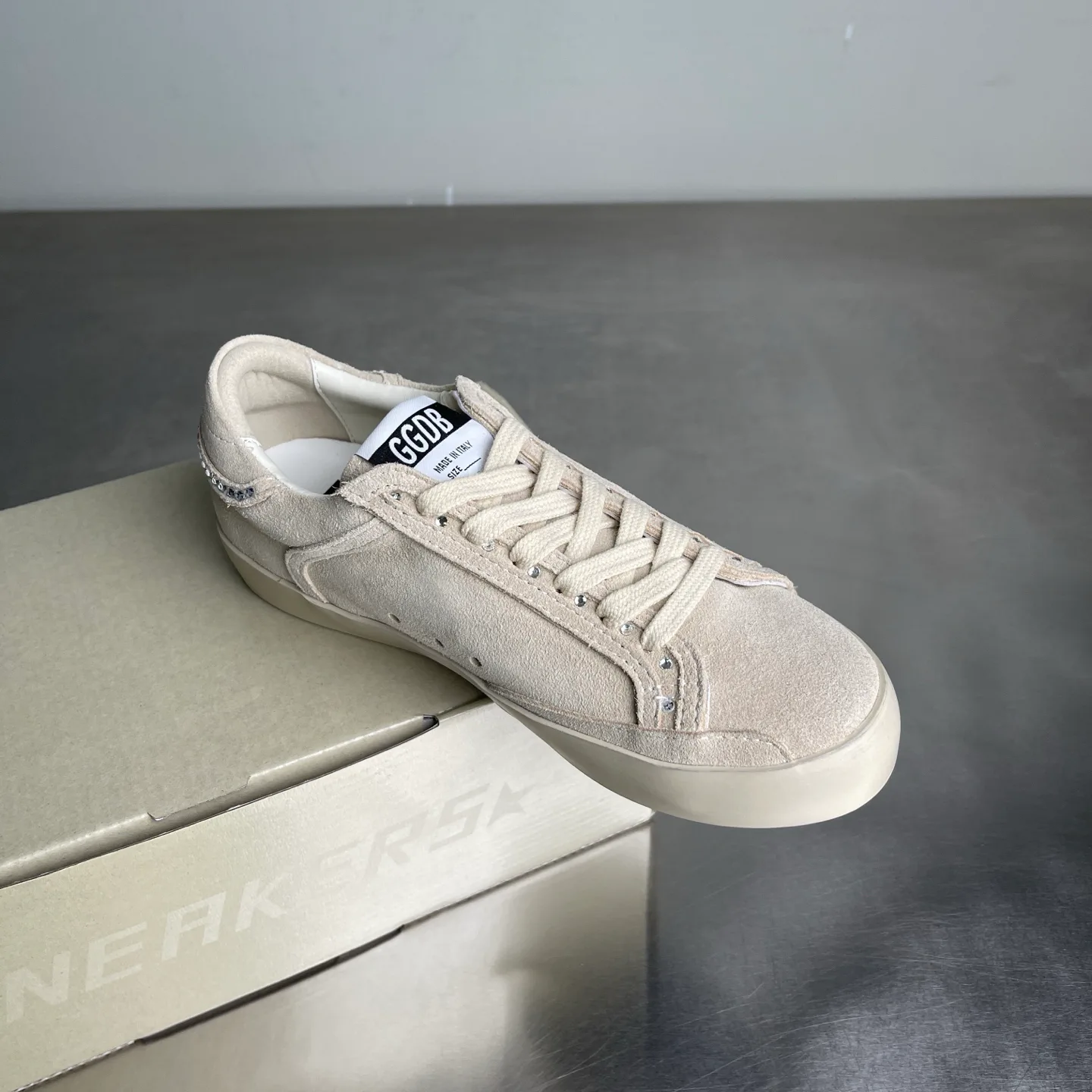 Women's Sneakers GOLDEN GOOSE 17214167