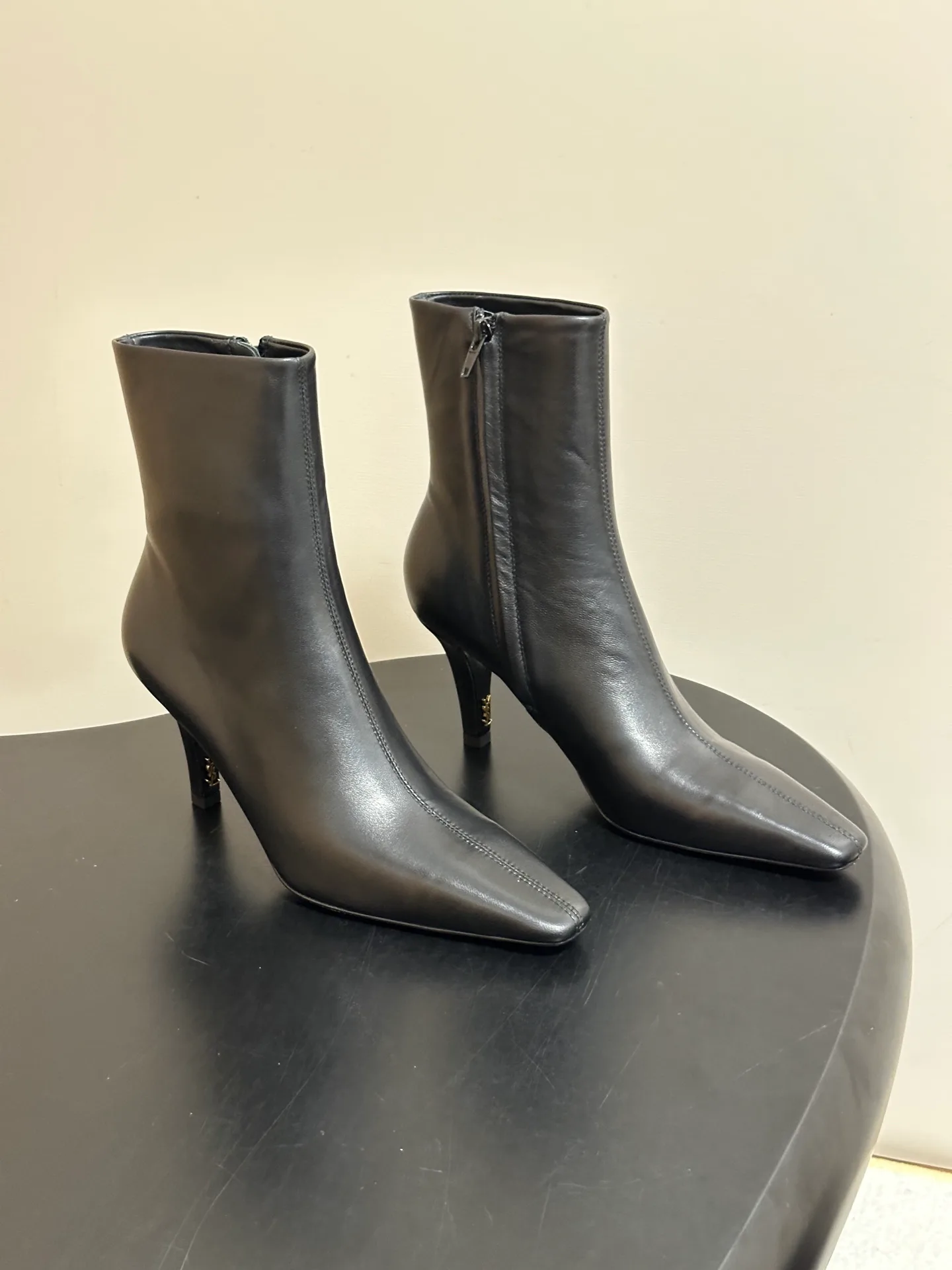 Women's Booties SAINT LAURENT 18492620