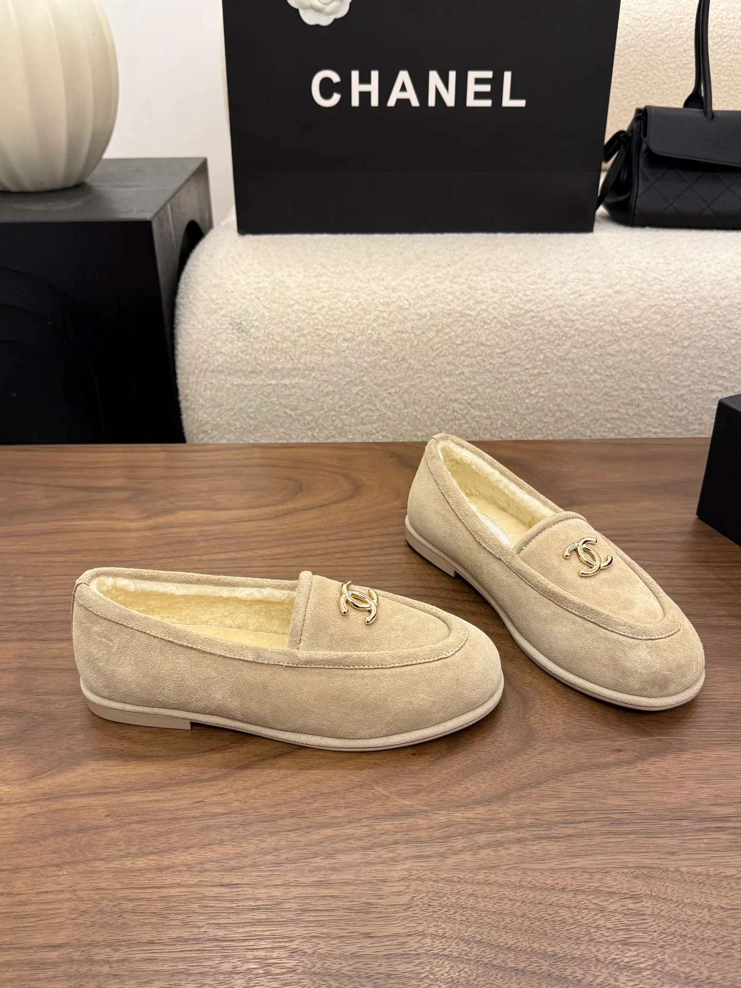 Women's Loafers And Moccasins CHANEL 18223704