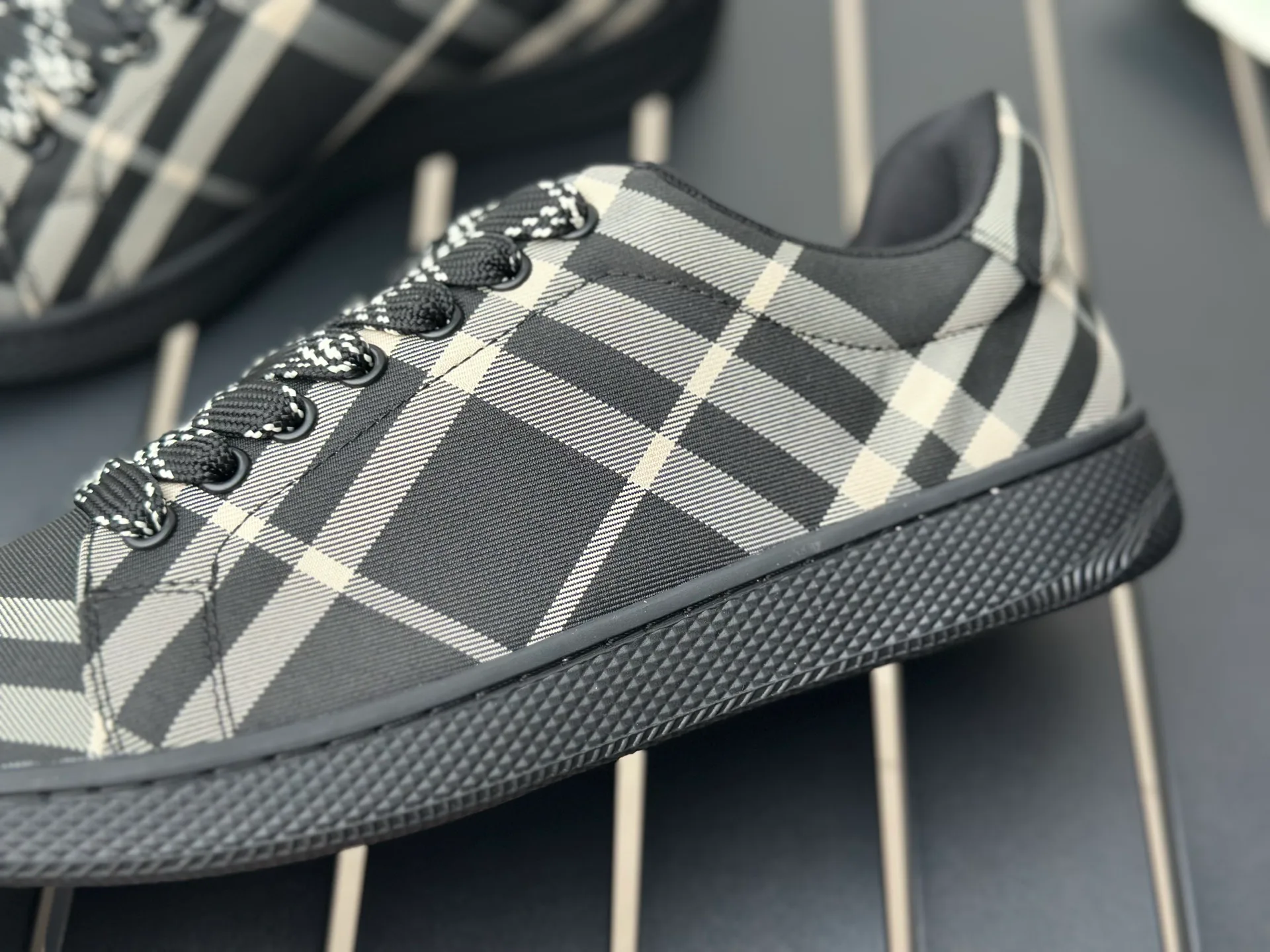 Men's Sneakers BURBERRY 17420357