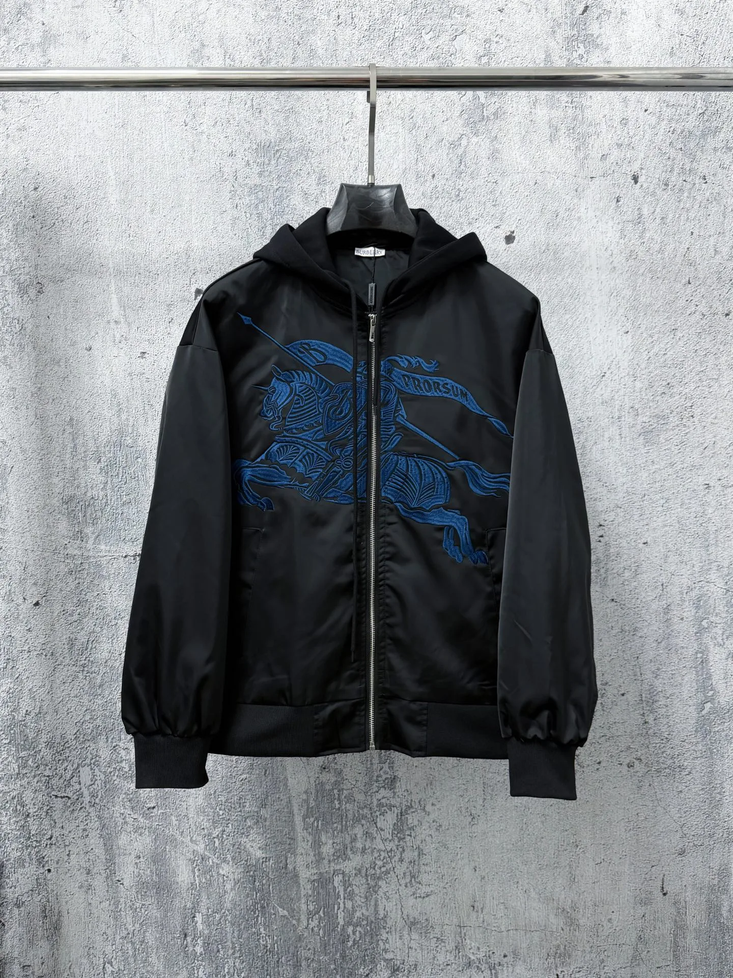 Men's Jackets And Down Jackets BURBERRY 18215642