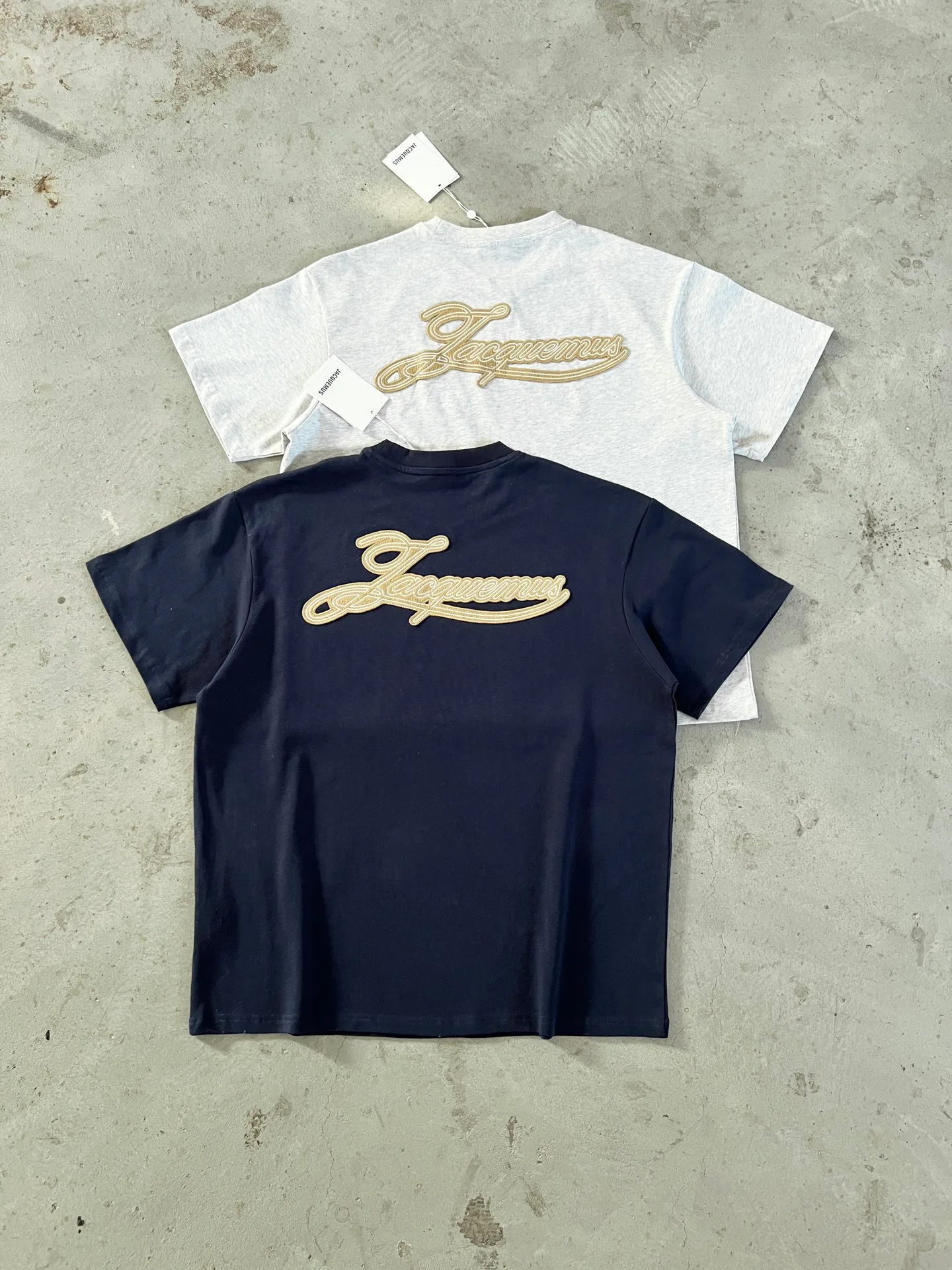 Women's T-Shirts JACQUEMUS 17122203