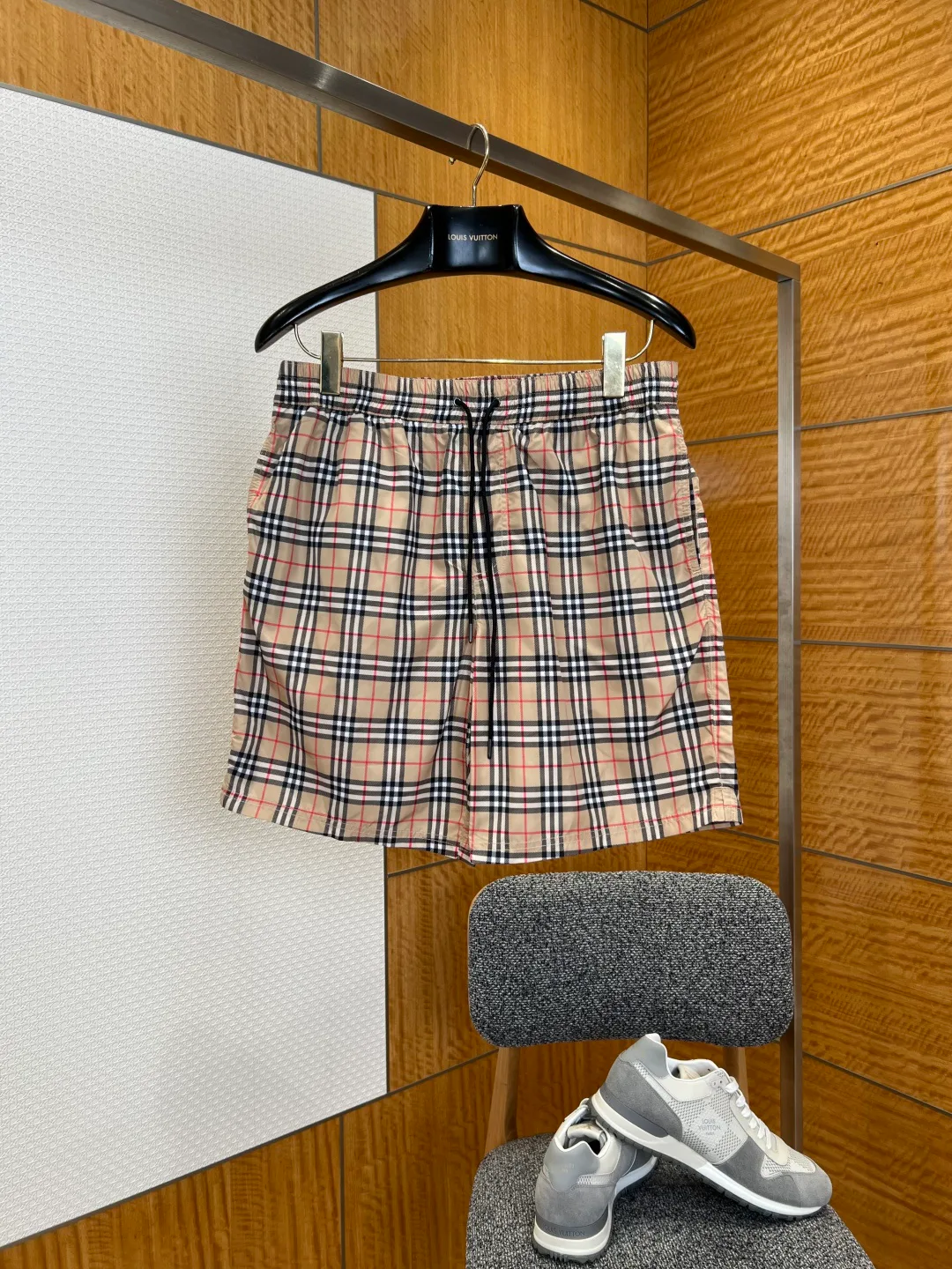 Men's Shorts BURBERRY 17303436