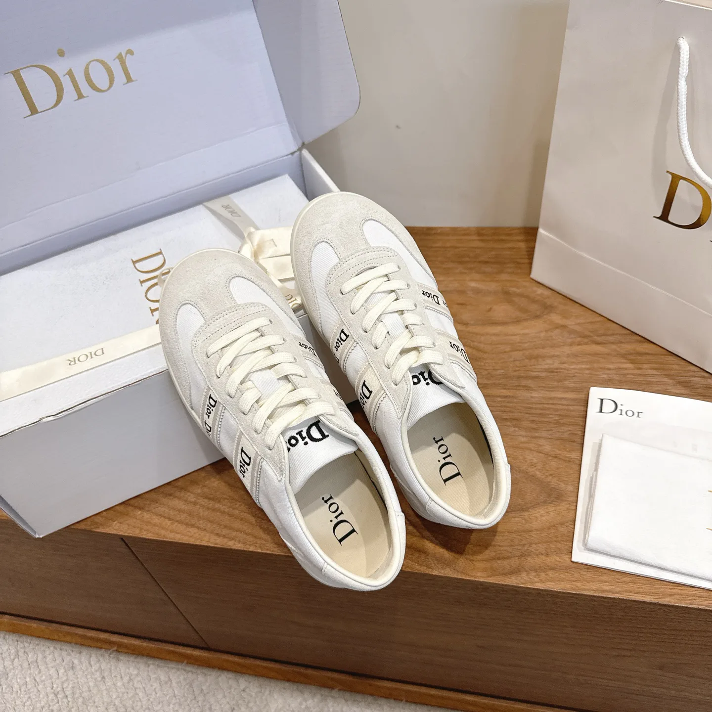 Women's Sneakers CHRISTIAN DIOR 17467321