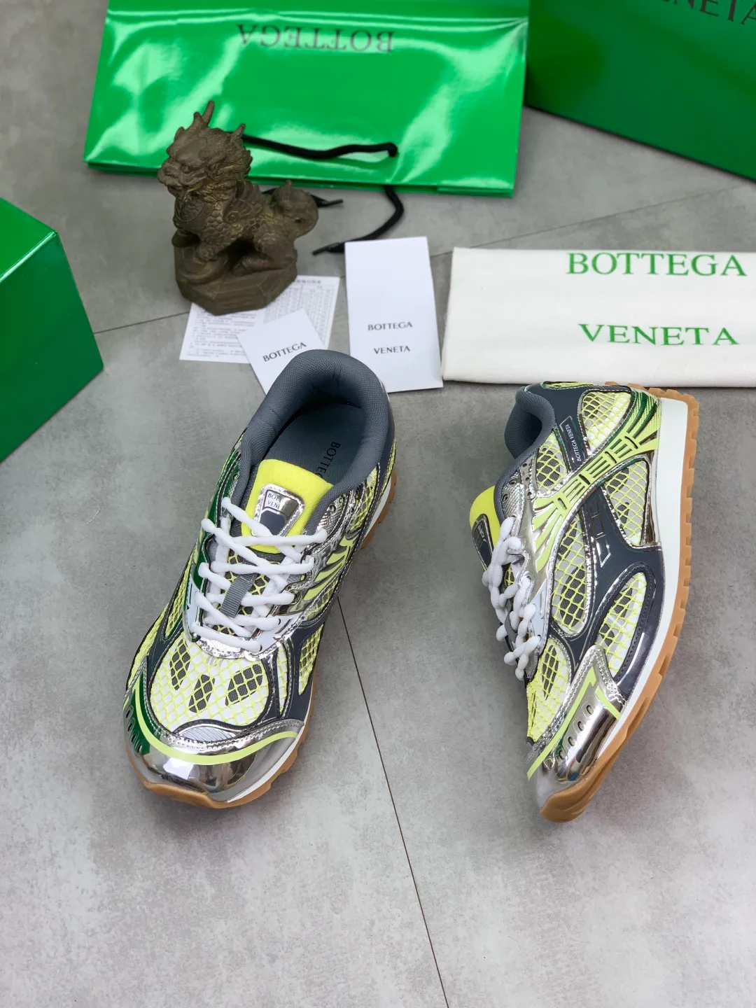 Women's Sneakers BOTTEGA VENETA 18365172