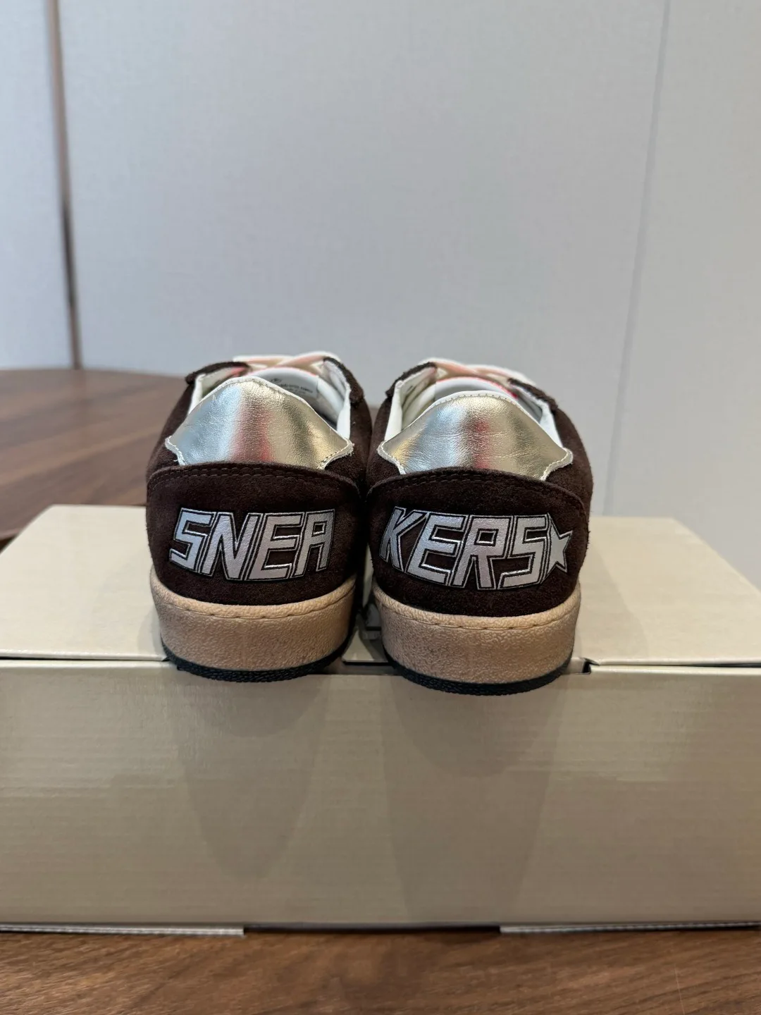 Women's Sneakers GOLDEN GOOSE 18357246