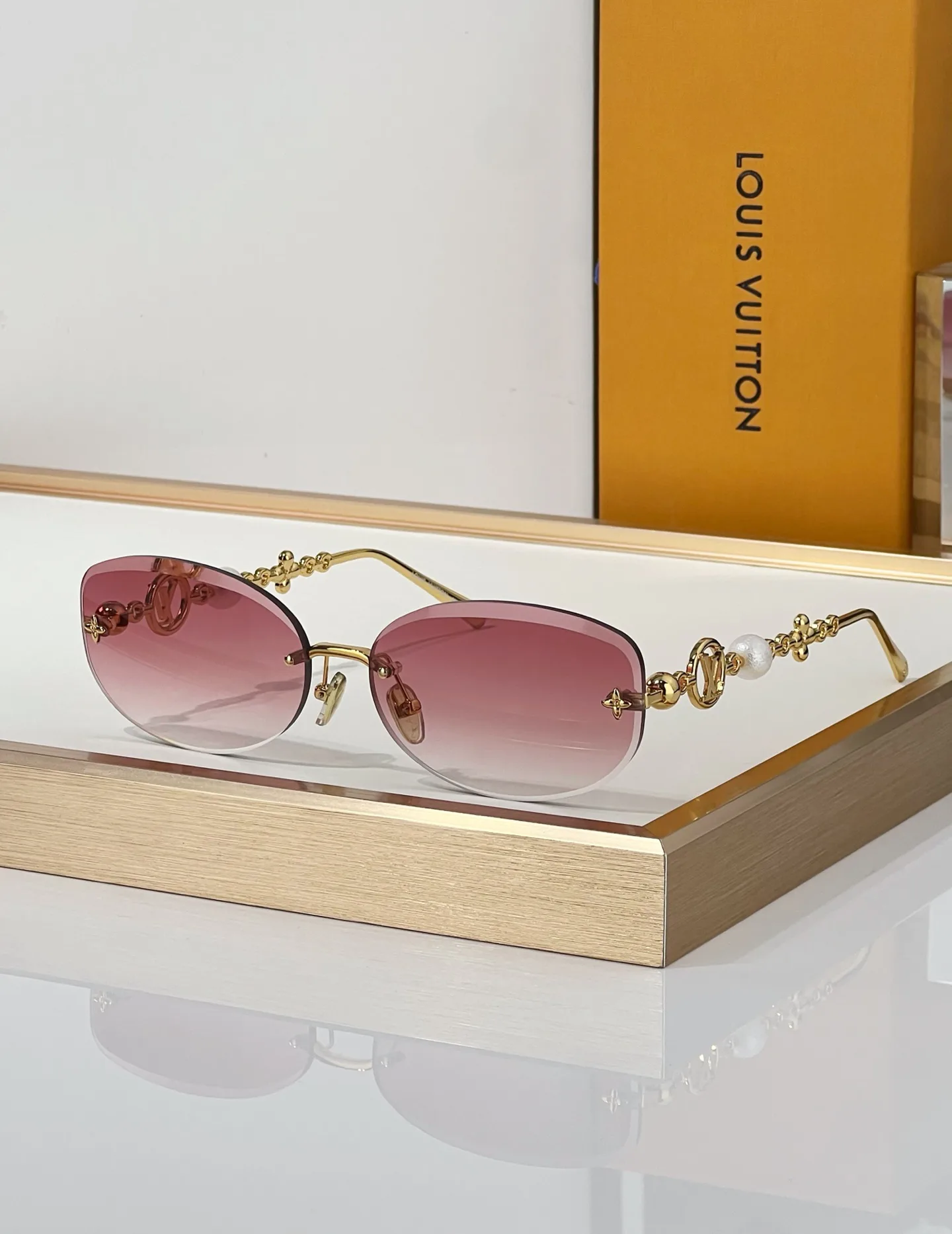 Glasses LOUIS VUITTON 17708551