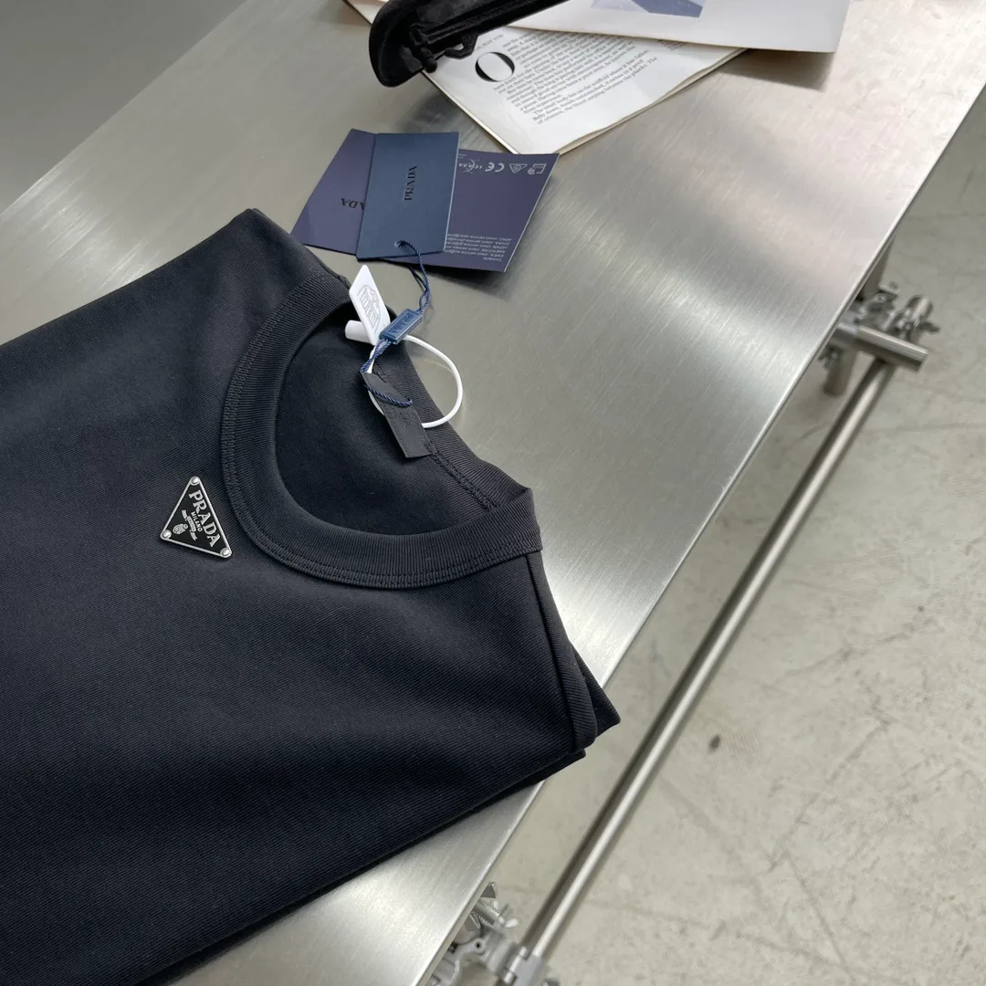 Women's T-Shirts PRADA 18191253