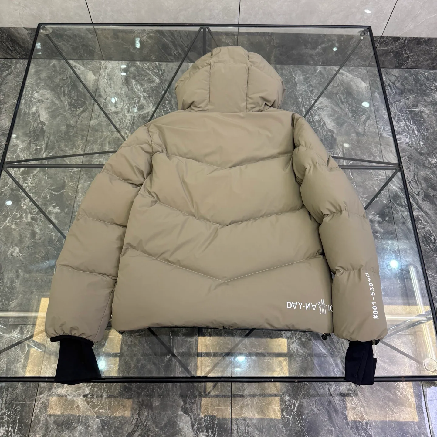 Куртки И Пуховики Мужские Moncler 18615027