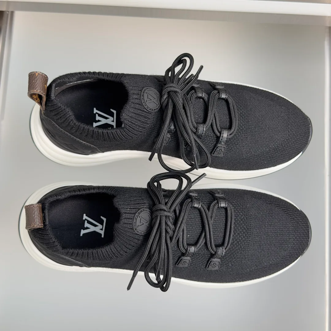 Women's Sneakers LOUIS VUITTON 17950524
