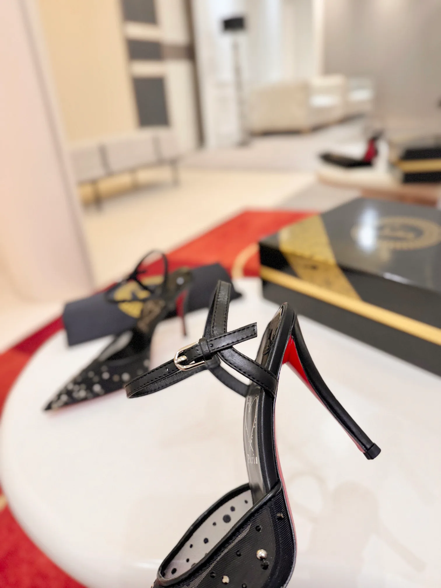 Women's Heels CHRISTIAN LOUBOUTIN 17163238