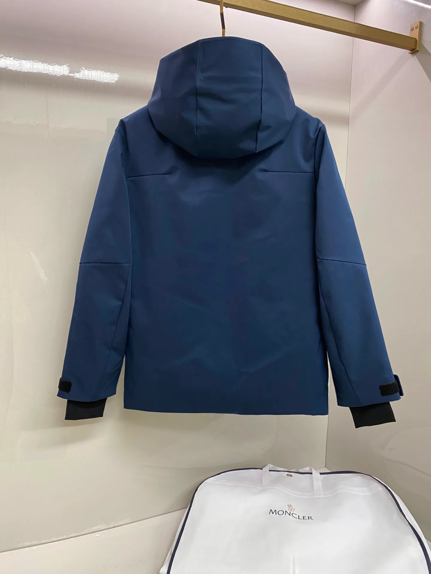 Men's Jackets And Down Jackets MONCLER 18029233