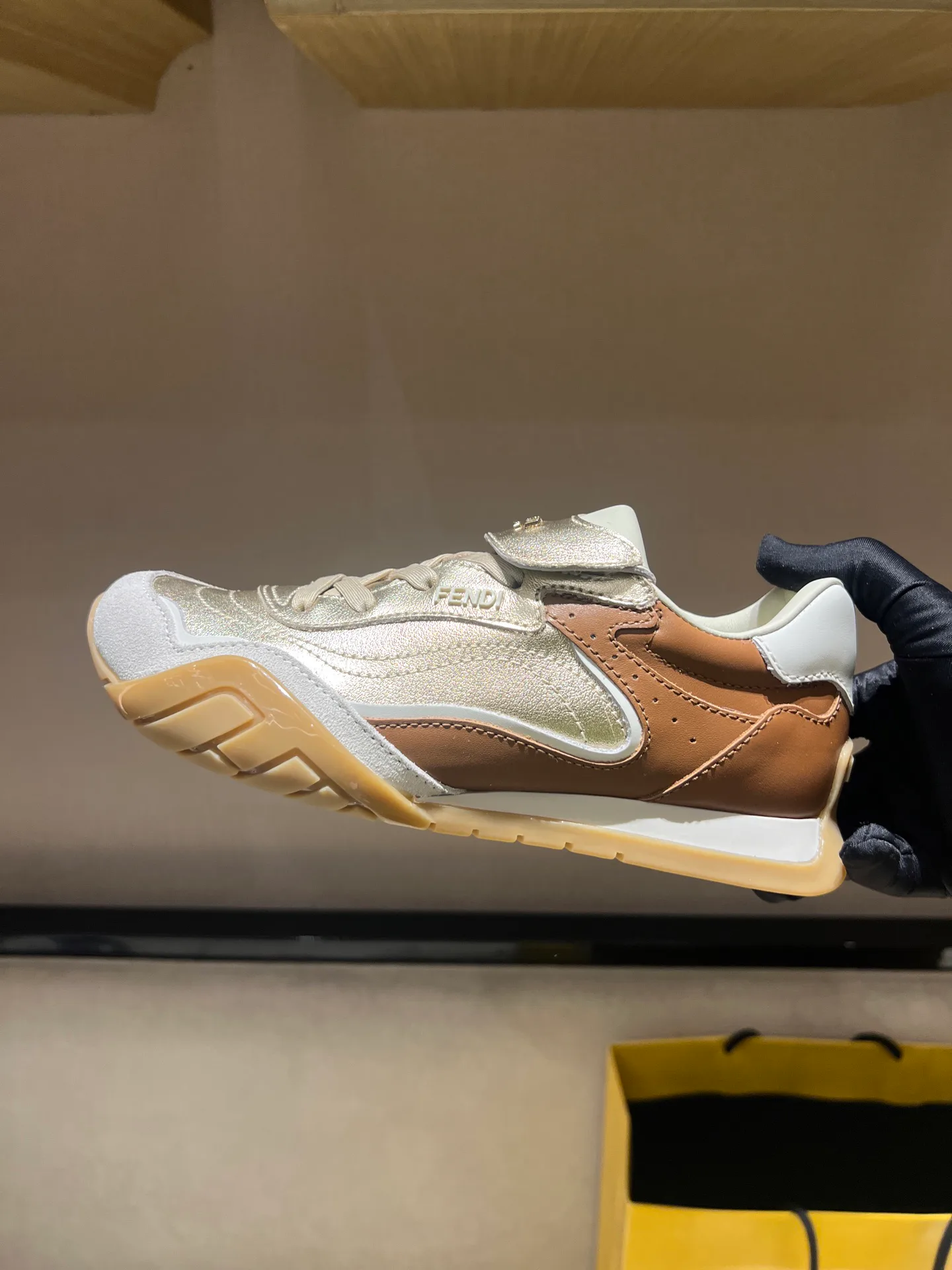 Women's Sneakers FENDI 18020722
