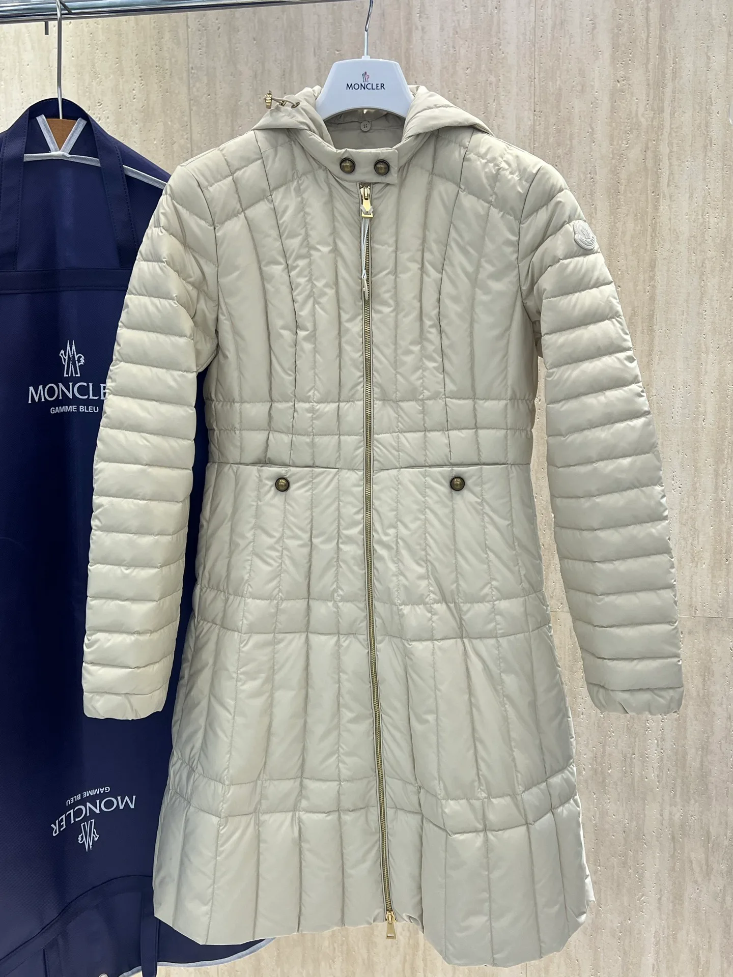 Men's Jackets And Down Jackets MONCLER 18434547