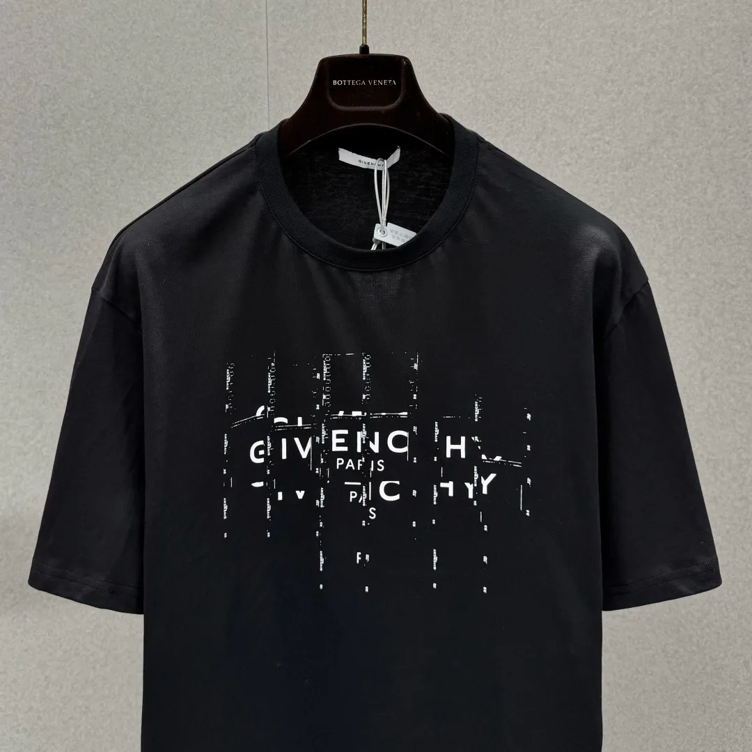 Men's T-Shirts GIVENCHY 17677806