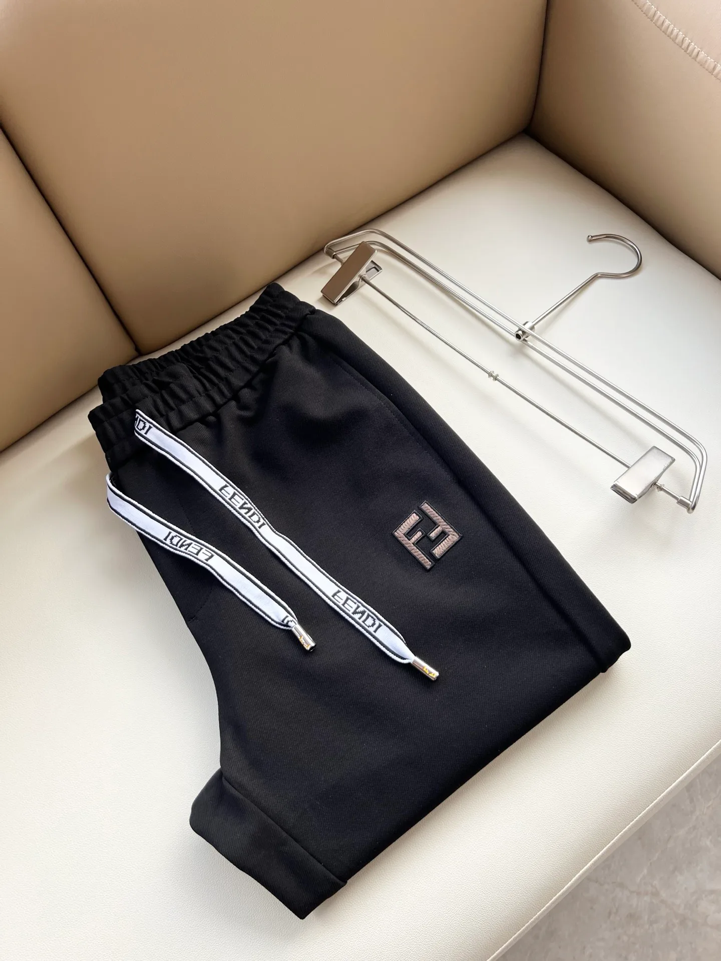 Men's Trousers FENDI 18495740