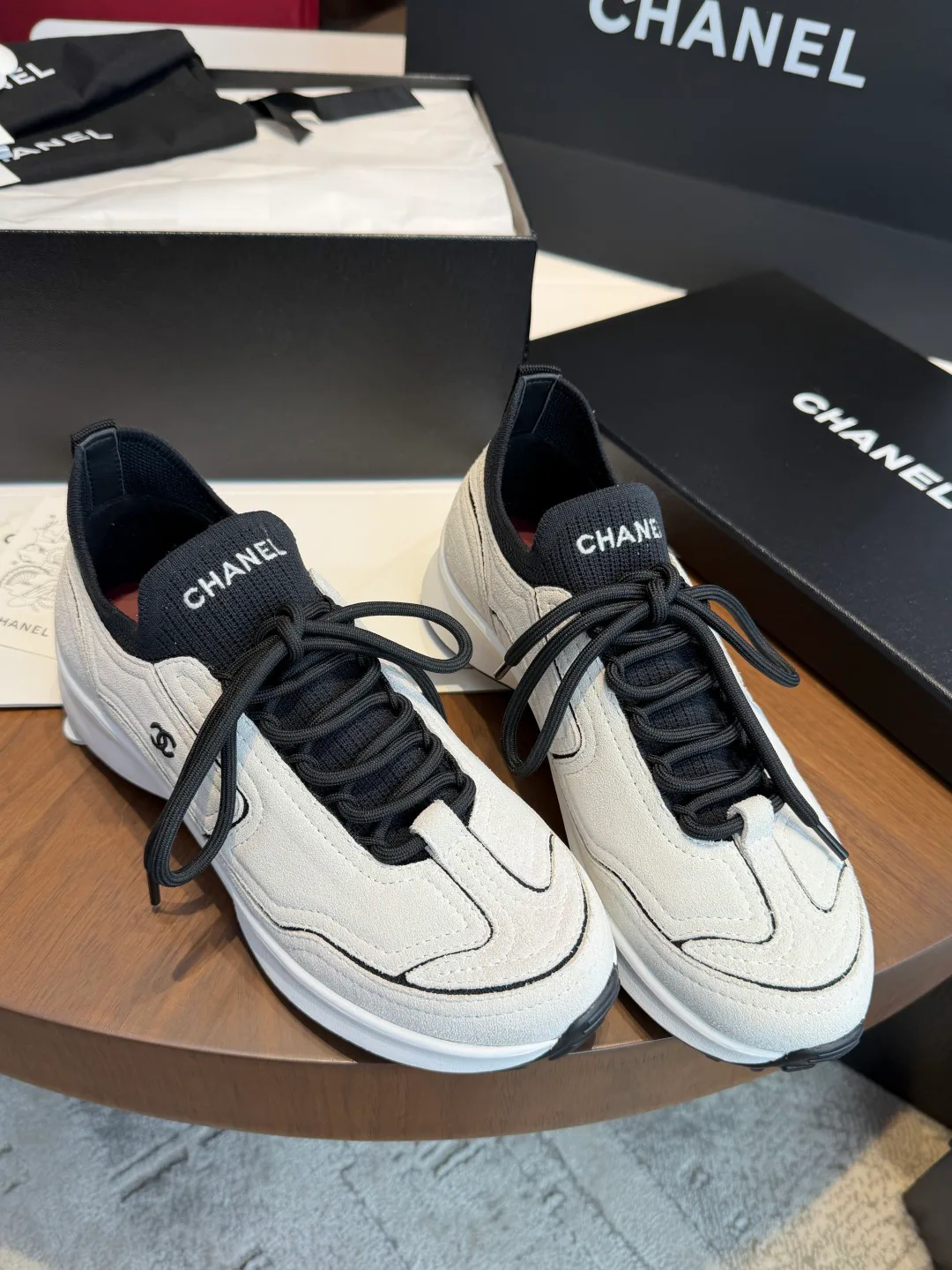 Women's Sneakers CHANEL 18067106