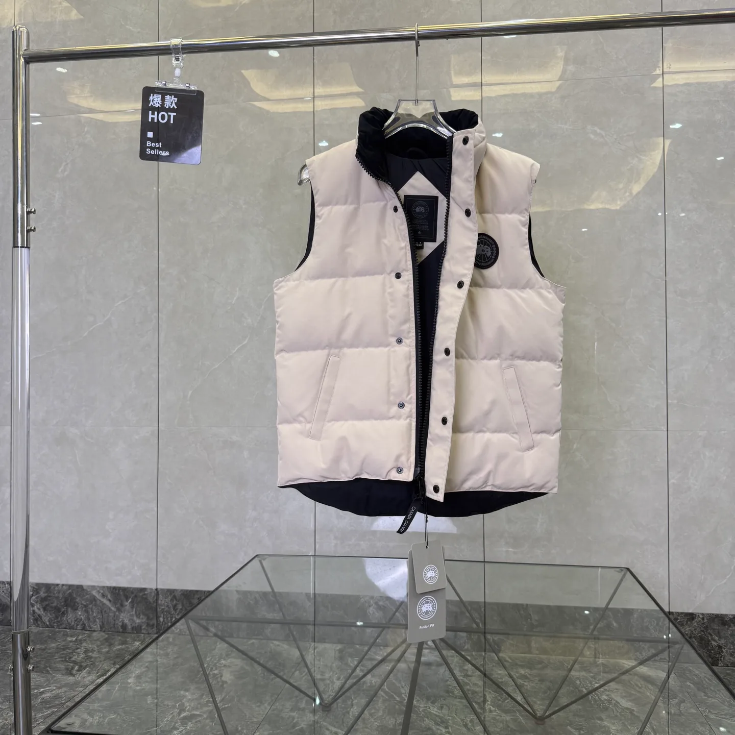 Women's Vests CANADA GOOSE 17949429