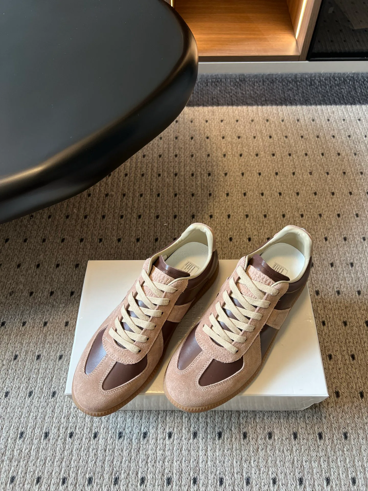 Women's Sneakers MAISON MARGIELA 17419528