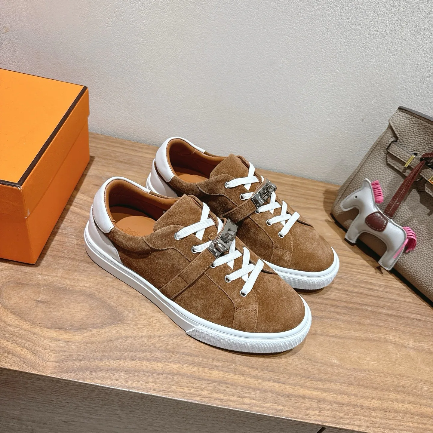 Women's Sneakers HERMES 17414433