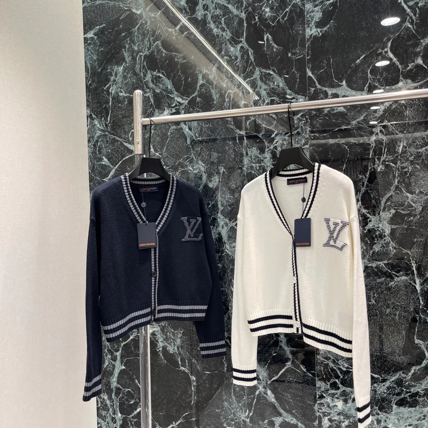 Women's Jumpers And Sweaters LOUIS VUITTON 18435285