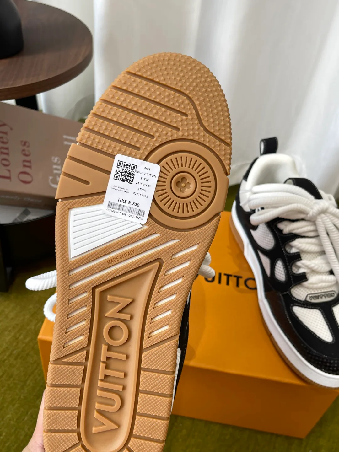 Women's Sneakers LOUIS VUITTON 18062838
