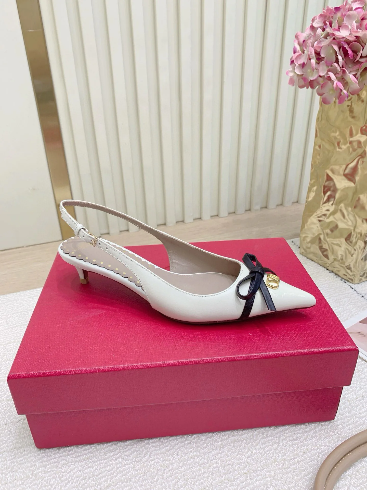 Women's Heels VALENTINO 17963010