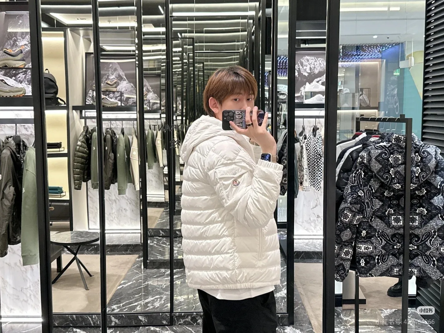 Men's Jackets And Down Jackets MONCLER 18044454
