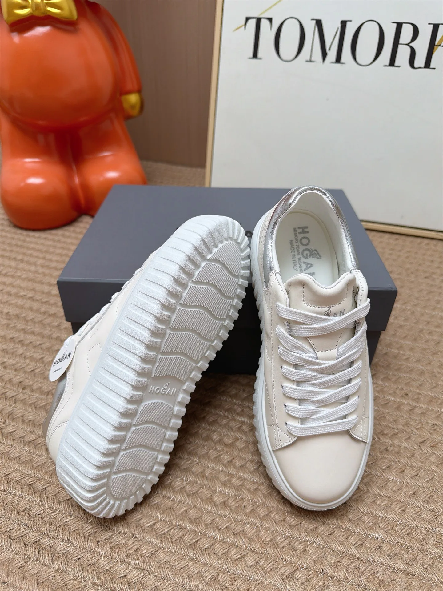 Women's Sneakers HOGAN 18239681
