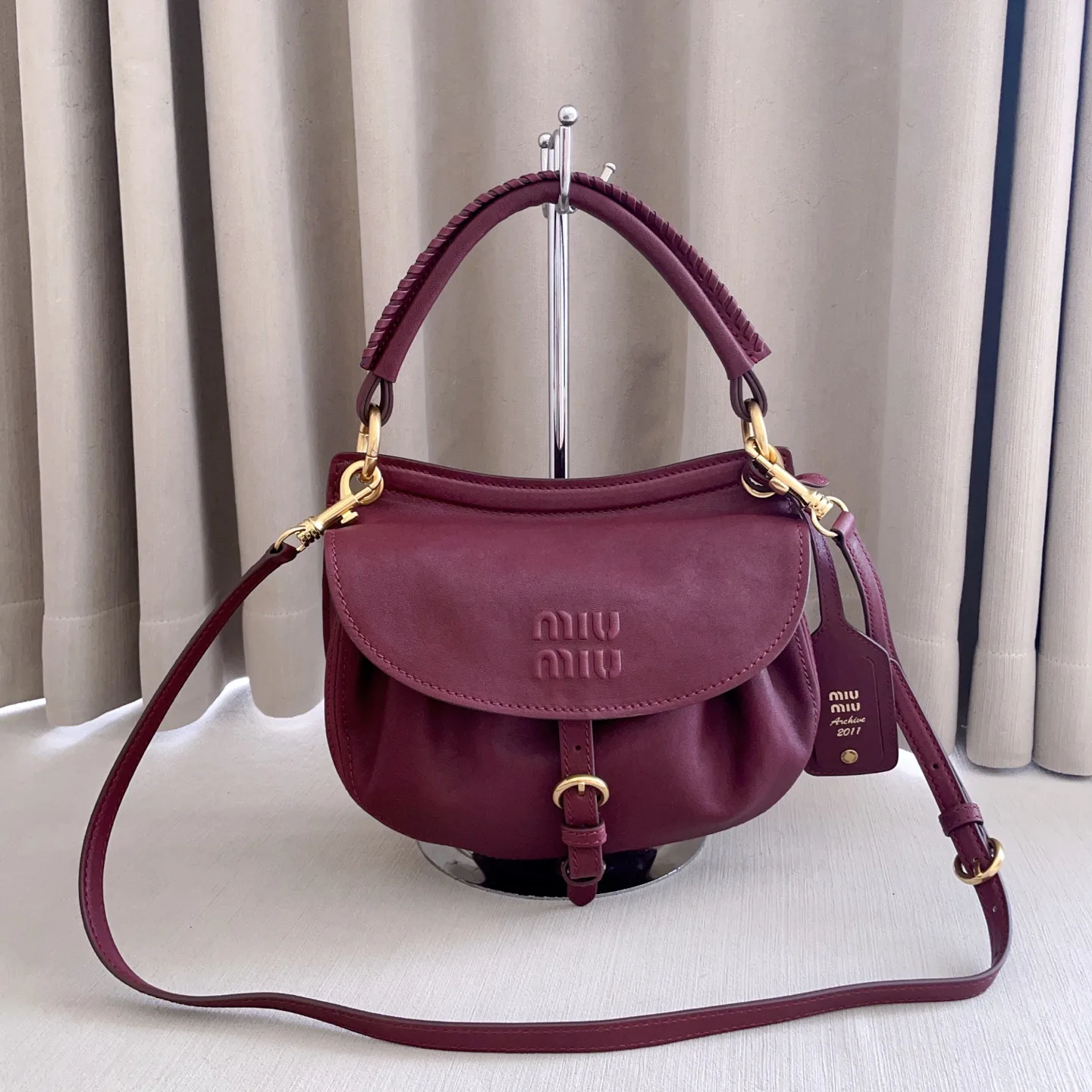 Классические Сумки Женские Miu Miu 18602470