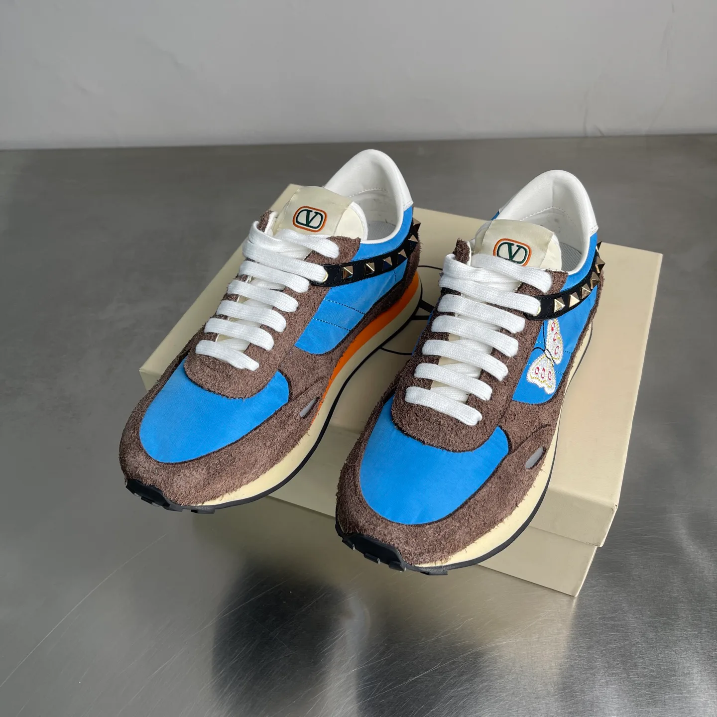 Women's Sneakers VALENTINO 18039000
