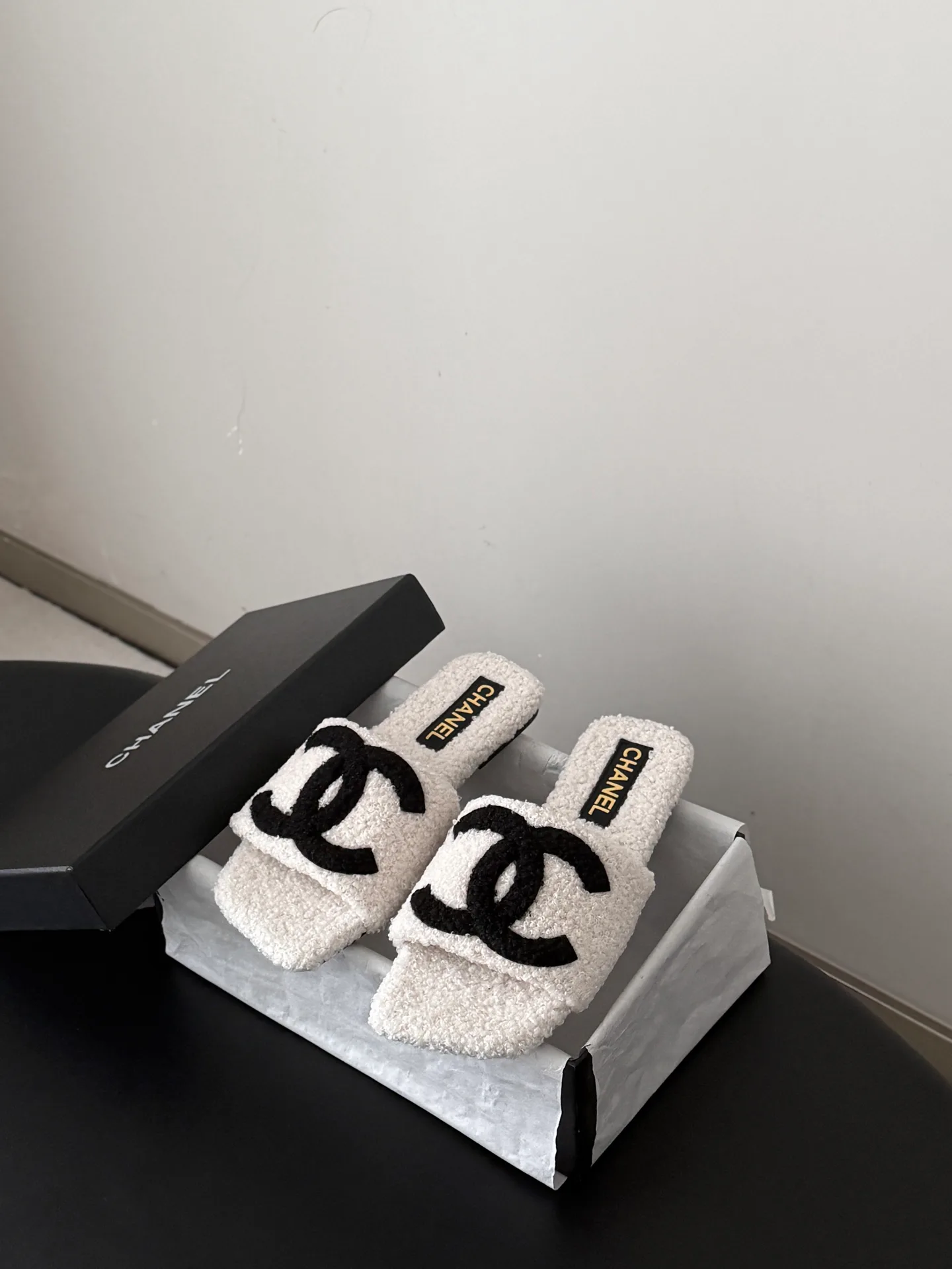 Women's Slippers CHANEL 18154259
