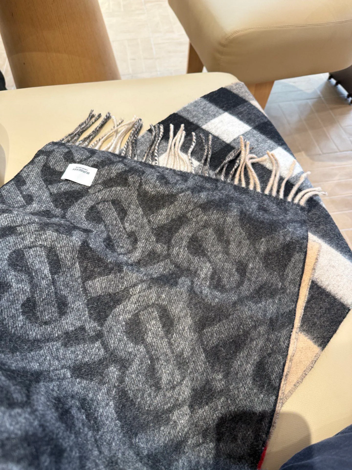 Scarves BURBERRY 18002693