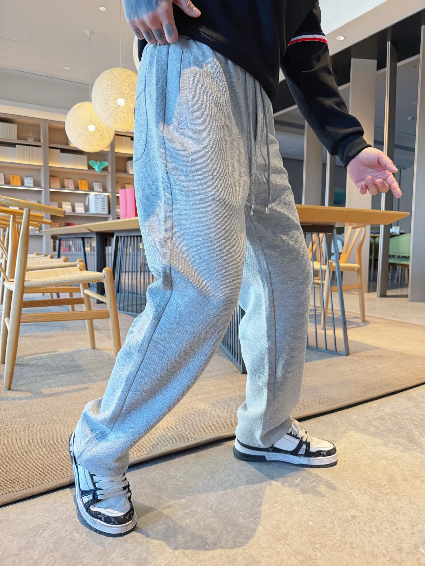 Men's Trousers PRADA 18345708
