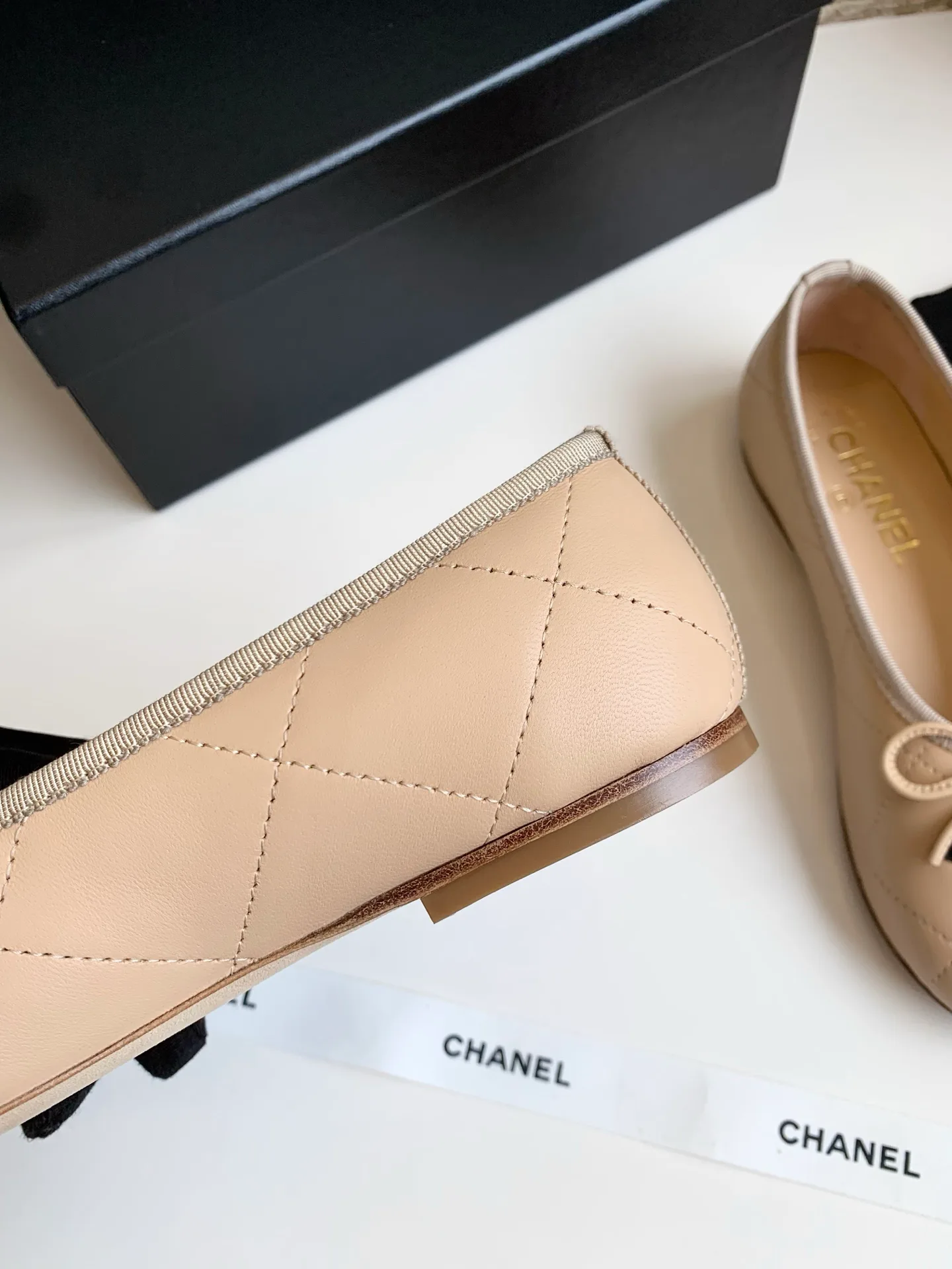 Women's Ballet Flats CHANEL 17990381