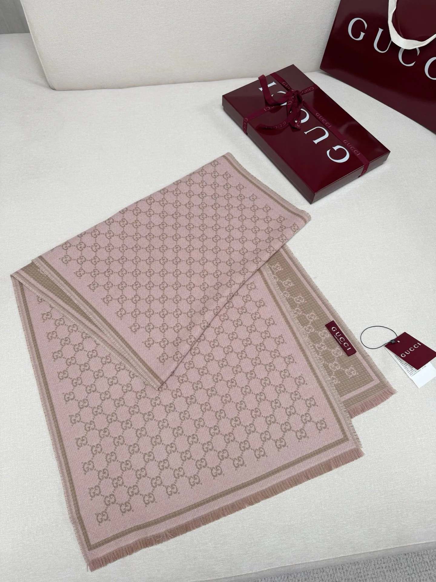 Scarves GUCCI 17992036