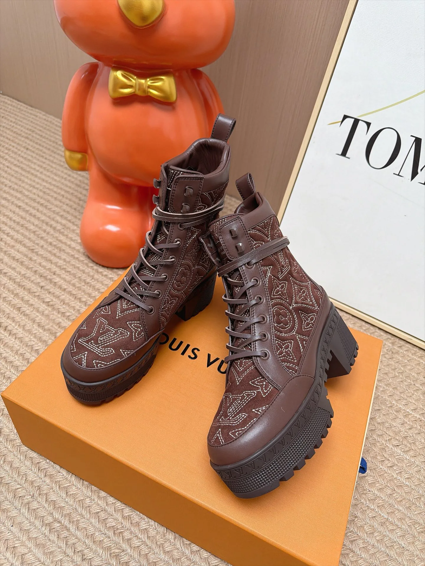 Women's Ankle Boots LOUIS VUITTON 18239718
